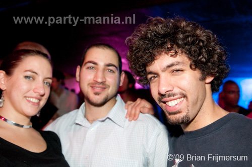 091224_111_los_partymania