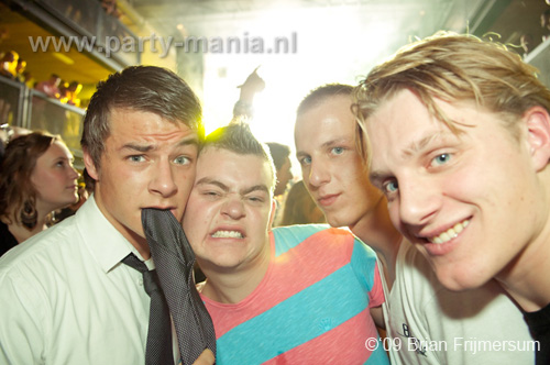 091224_125_los_partymania