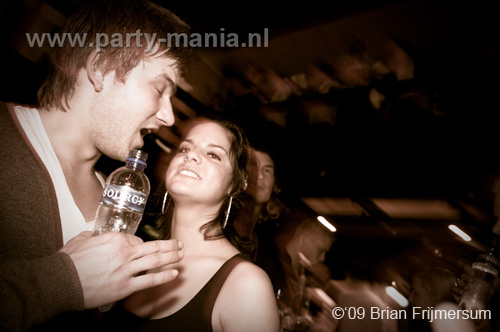 091224_133_los_partymania