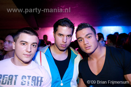 091224_143_los_partymania