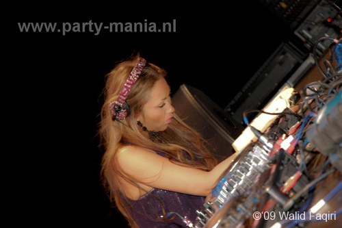 091224_012_los_partymania