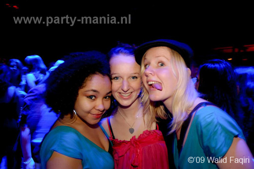 091224_028_los_partymania