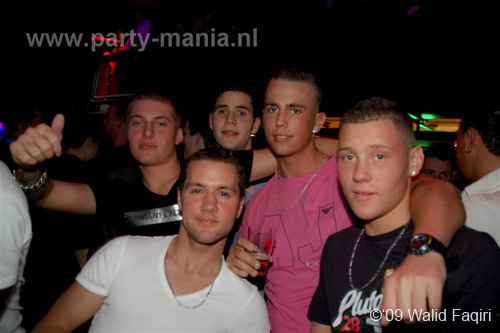 091224_036_los_partymania