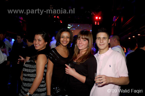 091224_040_los_partymania