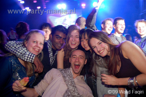 091224_058_los_partymania