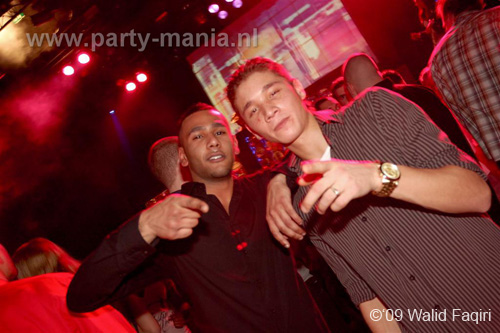 091224_085_los_partymania