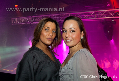 091225_041_housequake_partymania