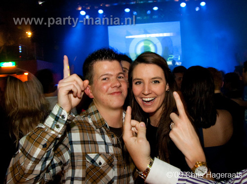 091225_046_housequake_partymania