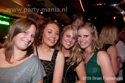 091226_046_franchise_partymania