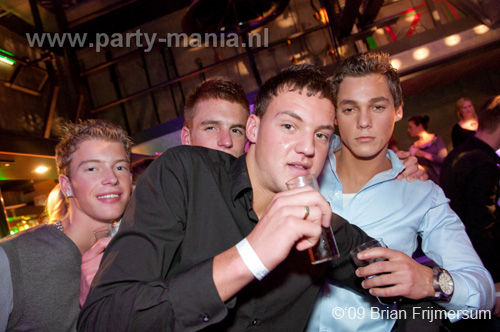 091226_098_franchise_partymania