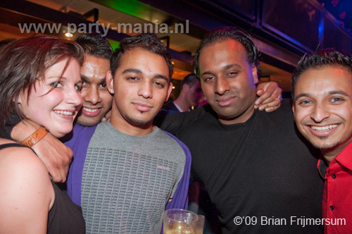 091226_123_franchise_partymania