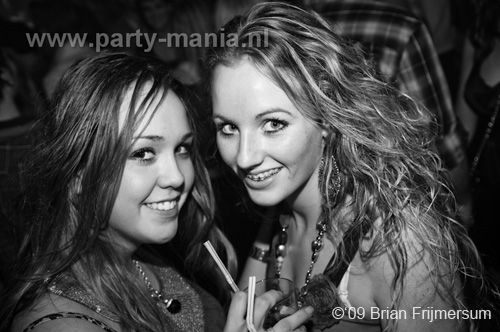 091226_139_franchise_partymania