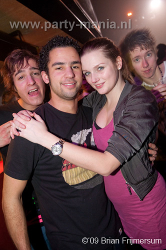 091226_157_franchise_partymania