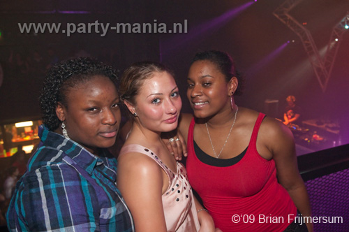 091226_186_franchise_partymania