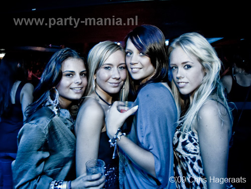 091226_049_franchise_partymania