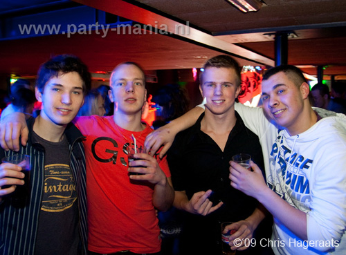 091226_054_franchise_partymania