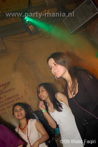 091231_070_havana_partymania