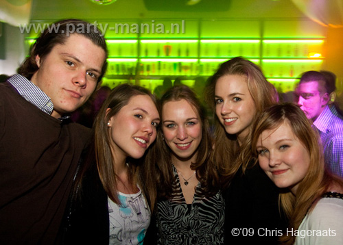 100109_009_tjek_de_tek_partymania