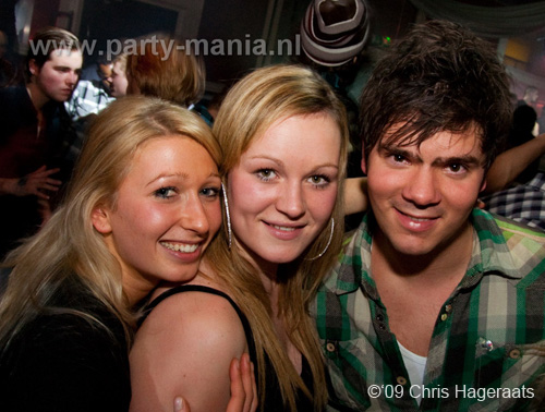 100109_033_tjek_de_tek_partymania