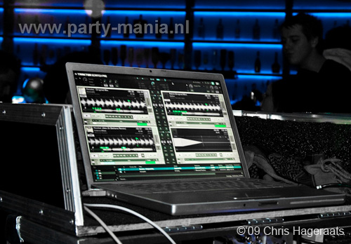 100109_077_tjek_de_tek_partymania