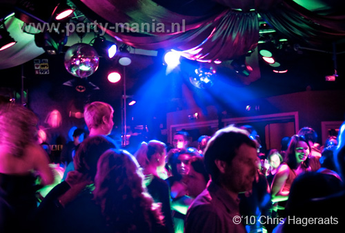 100115_004_80s_90s_partymania