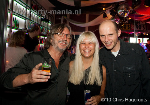 100115_070_80s_90s_partymania