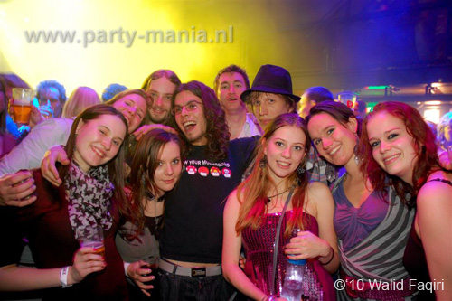 100129_029_90s_now_partymania