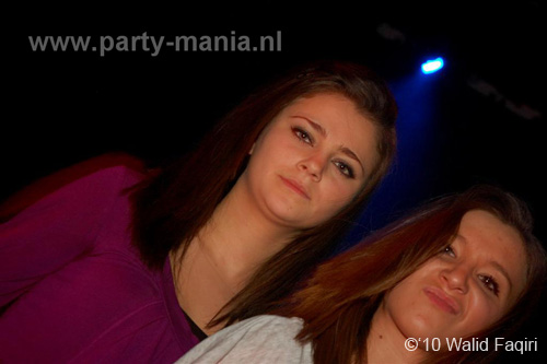 100129_041_90s_now_partymania