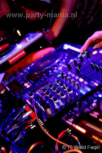 100129_048_90s_now_partymania