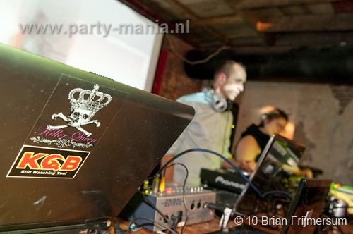 100212_003_hier_en_toen_partymania