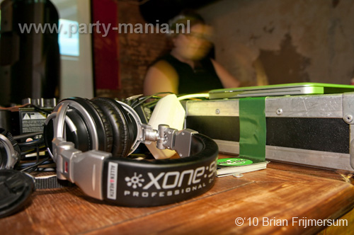 100212_013_hier_en_toen_partymania
