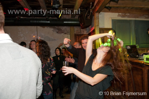 100212_023_hier_en_toen_partymania
