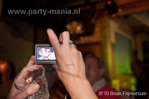 100212_028_hier_en_toen_partymania