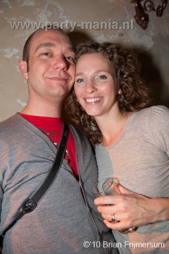 100212_033_hier_en_toen_partymania