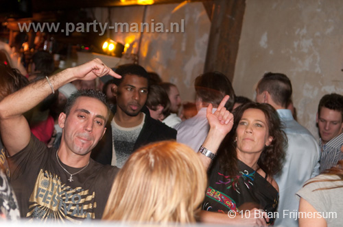 100212_040_hier_en_toen_partymania