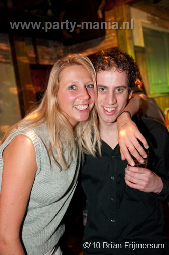 100212_054_hier_en_toen_partymania