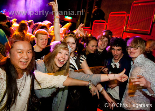 100212_035_kaboooom_partymania