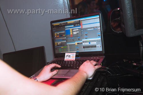 100212_022_stug_partymania