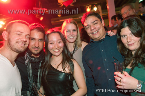 100219_011_seven_partymania