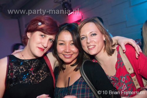 100219_032_seven_partymania