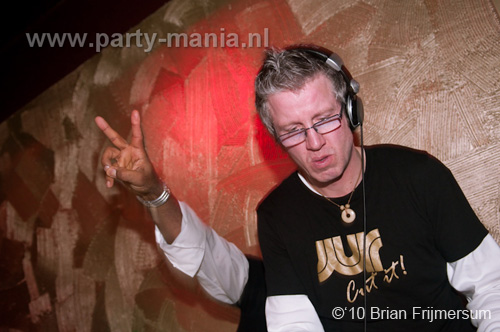 100219_049_seven_partymania