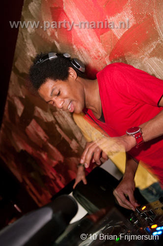 100219_071_seven_partymania