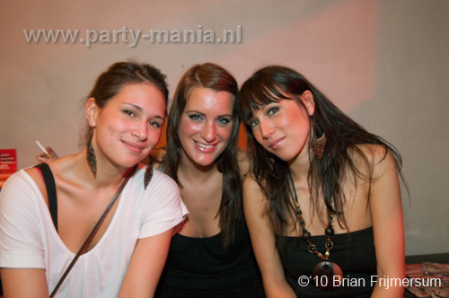 100219_080_seven_partymania