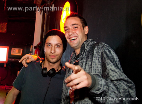 100225_001_watchme_partymania