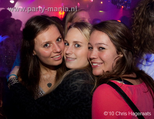 100225_035_watchme_partymania