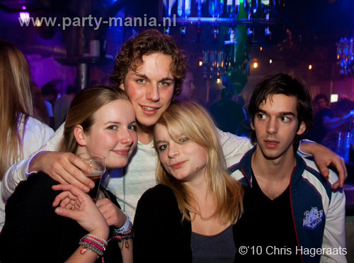 100225_045_watchme_partymania