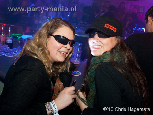 100225_057_watchme_partymania