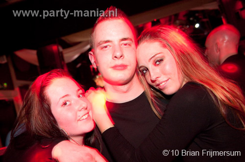 100226_055_roxxstar_bday_bash_leparis_partymania