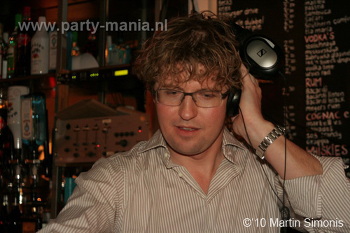 100302_056_vekiezingsnach_denhaag_martin_partymania