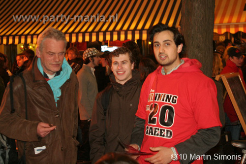 100302_090_vekiezingsnach_denhaag_martin_partymania
